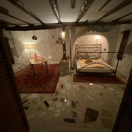 Shotgun Hostel & Guesthouse Vuno Buitenkant foto